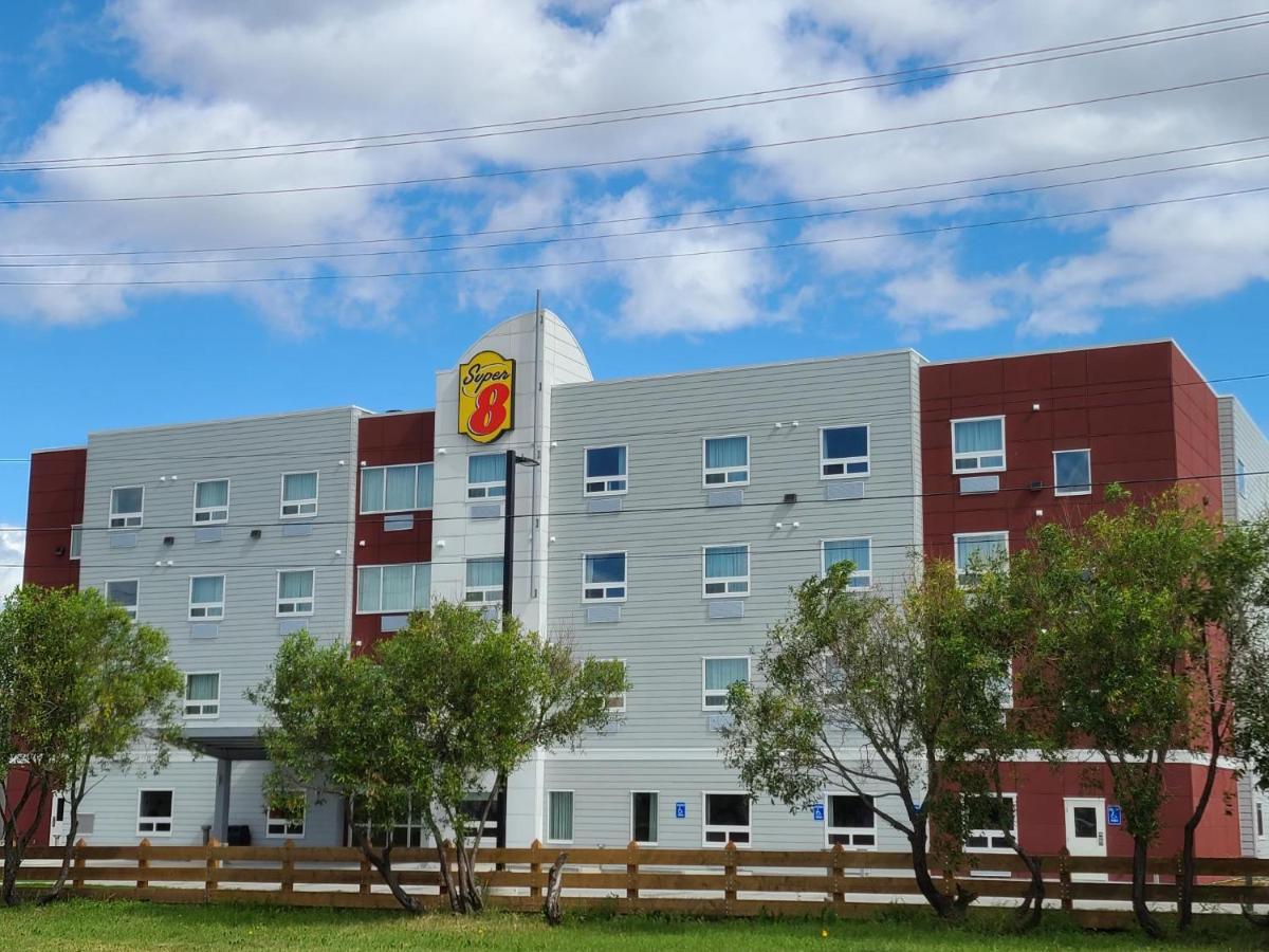 Hotel Super 8 By Wyndham Thompson Zewnętrze zdjęcie